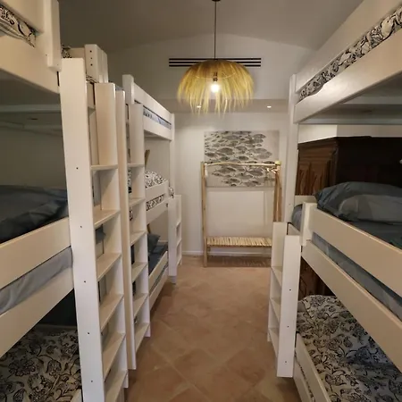 Magnifique Rez De Jardin A 150 M De La *