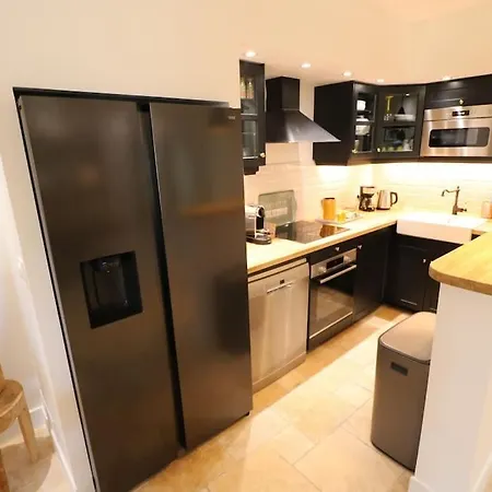 Apartment Magnifique Rez De Jardin A 150 M De La Sainte-Maxime